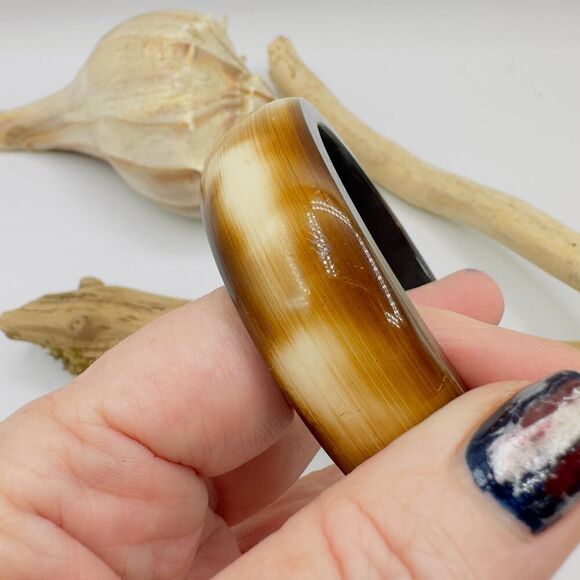 Vintage Lacquered Wood Bangle Bracelet-Made in India - Picture 6 of 6